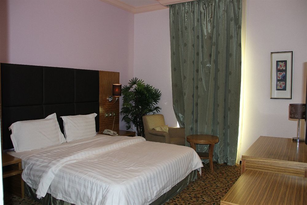 Platinium Park Hotel Ta'if Bagian luar foto