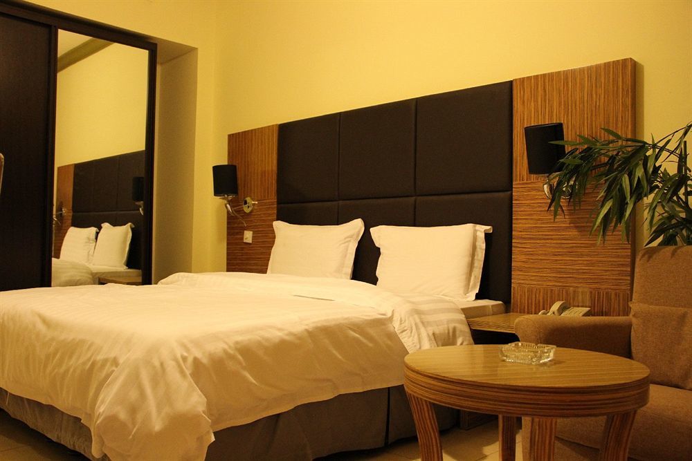 Platinium Park Hotel Ta'if Bagian luar foto