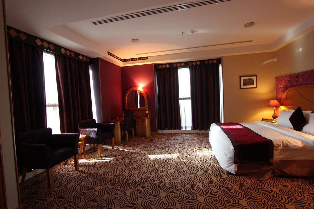 Platinium Park Hotel Ta'if Bagian luar foto