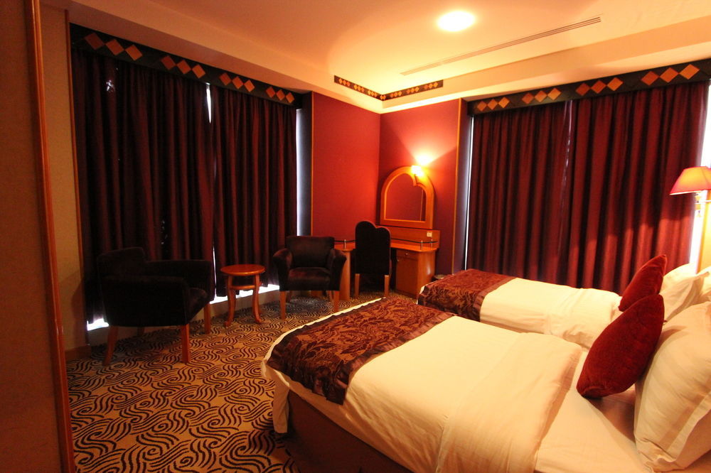 Platinium Park Hotel Ta'if Bagian luar foto