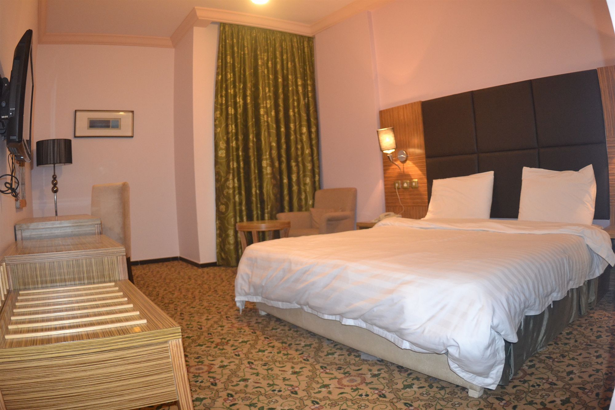 Platinium Park Hotel Ta'if Bagian luar foto